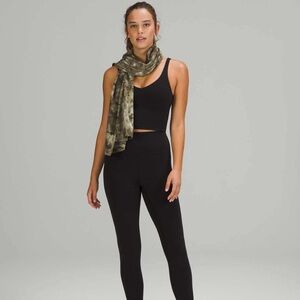 Lululemon Snap Scarf OS